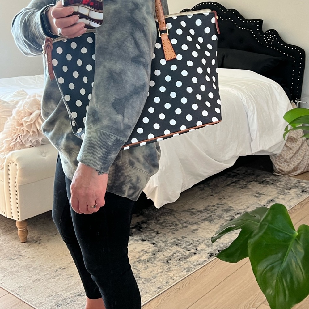 Dooney & Bourke black & white polka dot tote bag. - Picture 9 of 11